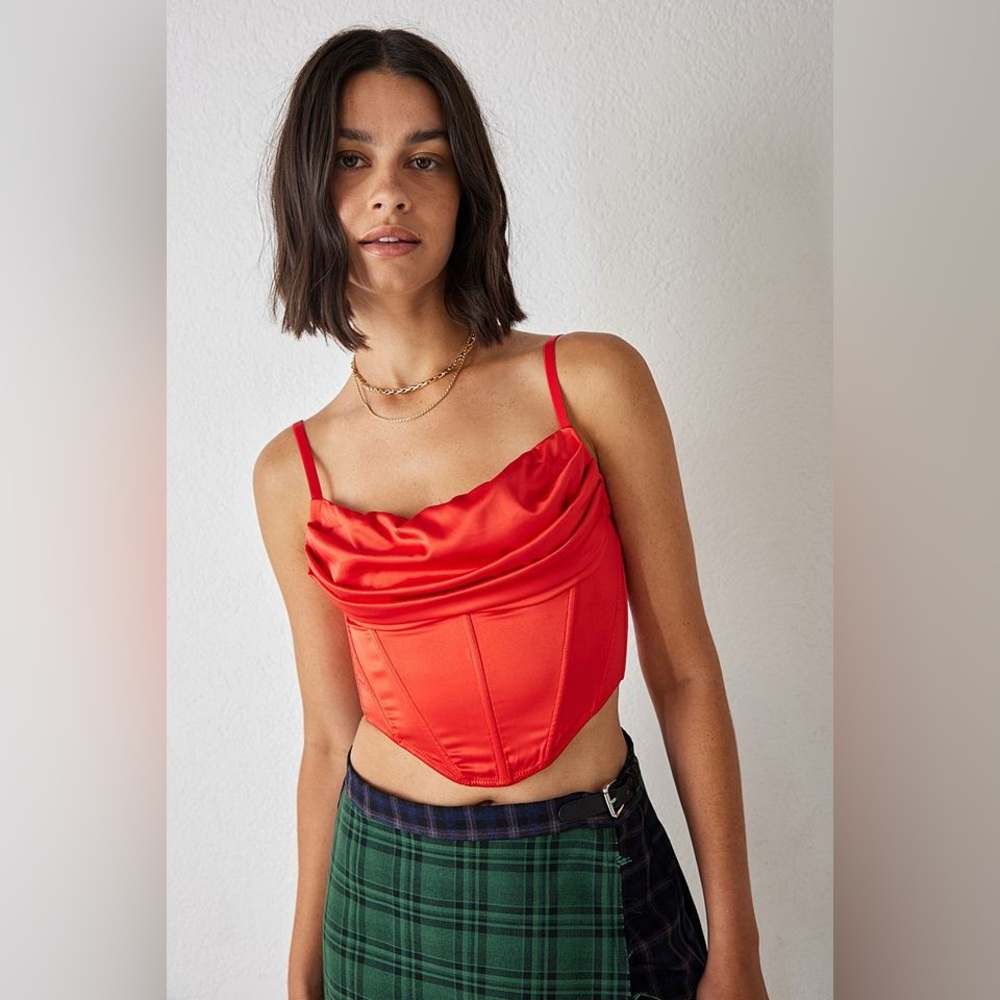 NWOT Urban outfitters UO Lexi Satin Cowl Corset Top Red Satin - Picture 5 of 9